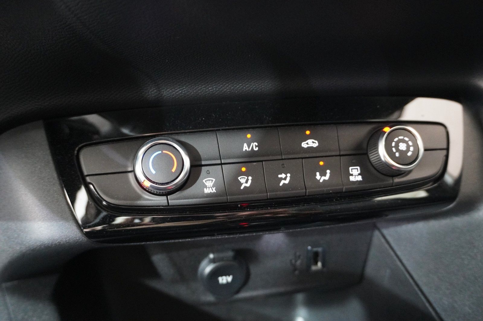 Fahrzeugabbildung Opel Corsa F 1.2T EDITION AT NAVI/LED/SPORT/TEMP/DAB+