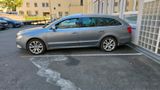 Skoda skoda superb steht auf 18 Zoll Felgen - Skoda: Felgen