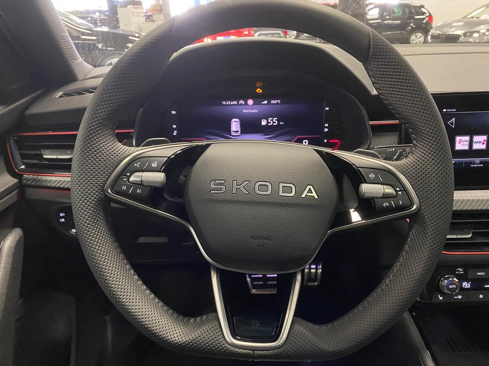 Fahrzeugabbildung SKODA Kamiq 1.5 TSI ACT DSG Monte Carlo+AHK+MATRIX++++