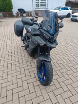 Yamaha Tracer 9 GT, Schwarz/Carbon foliert, opt. Tuning - BENZIN TUNING