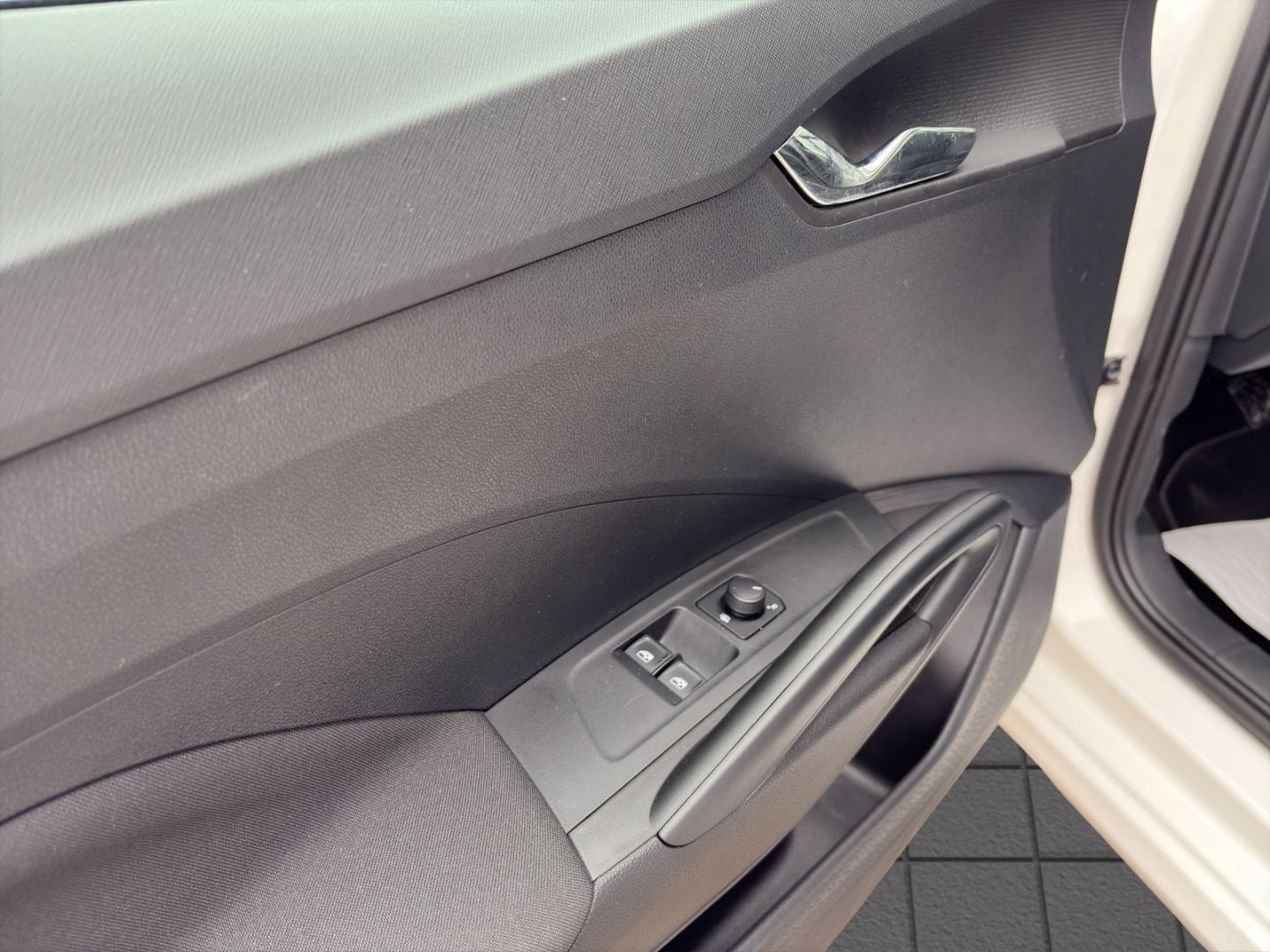 Fabia Active 1.0 70kW LED PDC hinten Sitzheizung