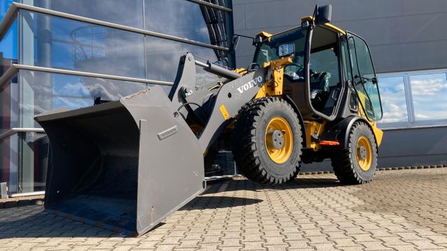 L25 Electric *Auch Miete*Neuzustand+22+14 kW
