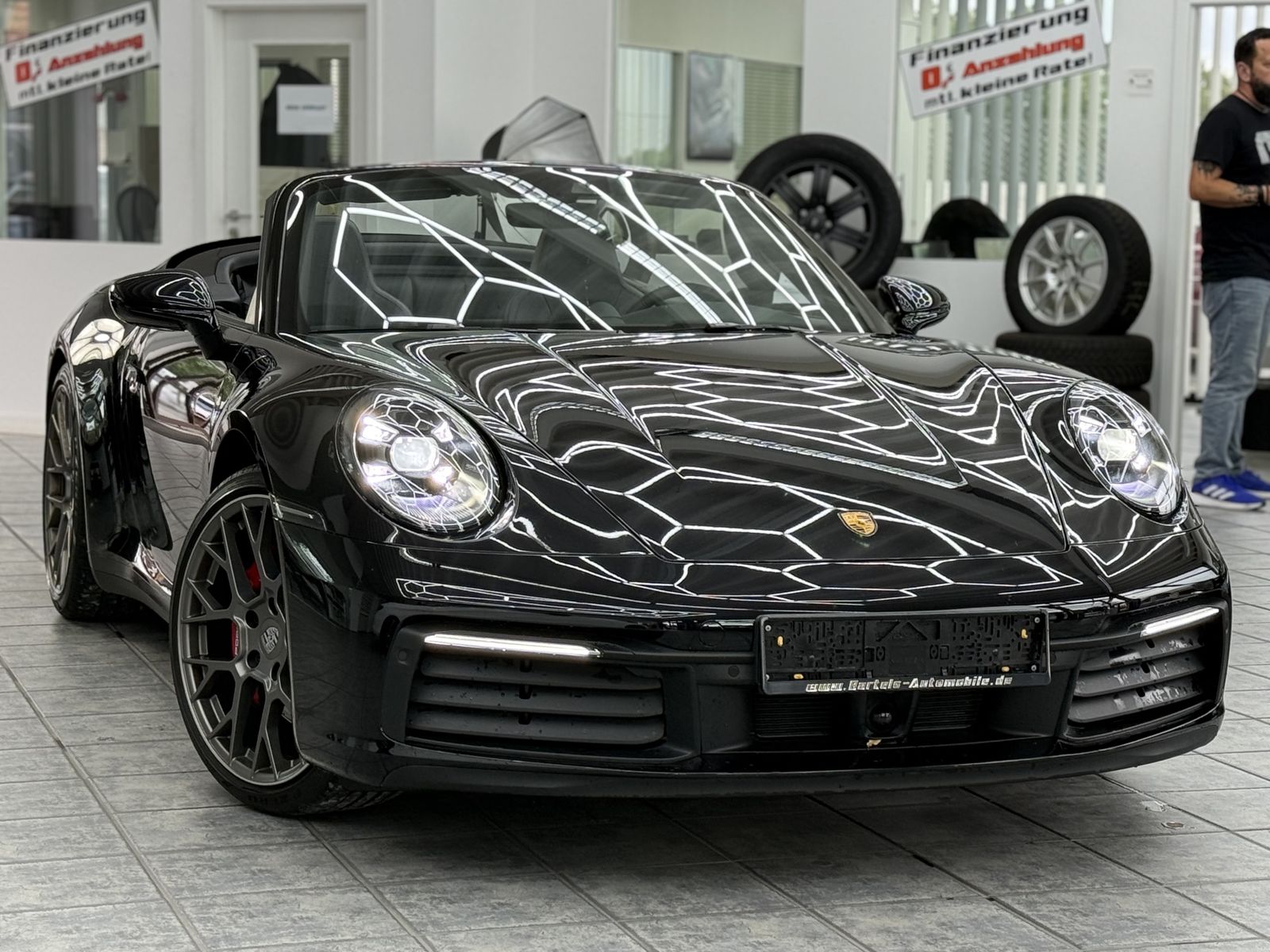 PORSCHE 992 Carrera 4 S, Deutsch, 1 Hand, Approved 