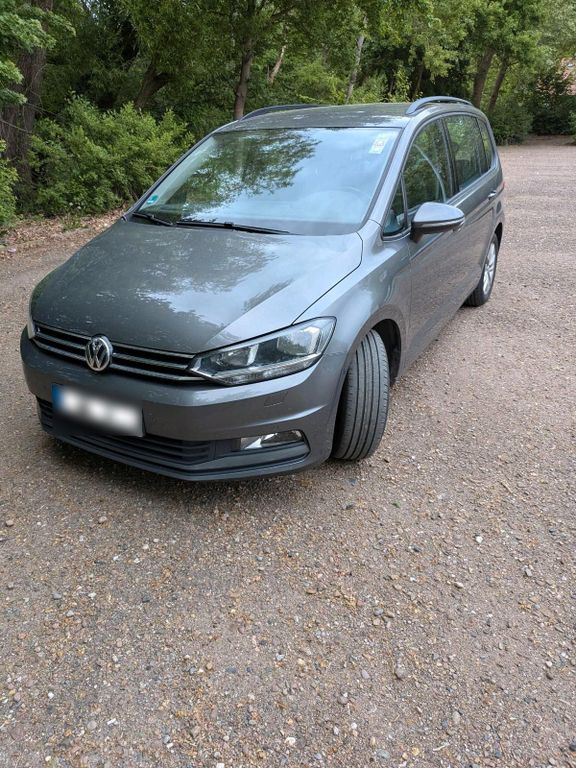 Image of Volkswagen Touran