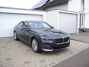 BMW 740 - 12