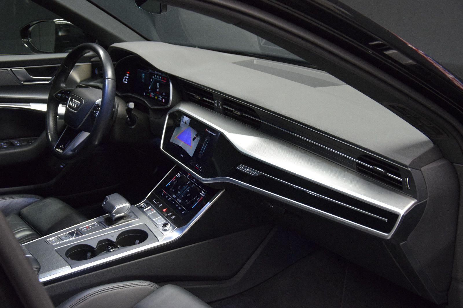 Fahrzeugabbildung Audi A6 Lim. 55 TFSI quattro Sport Pano Leder ACC