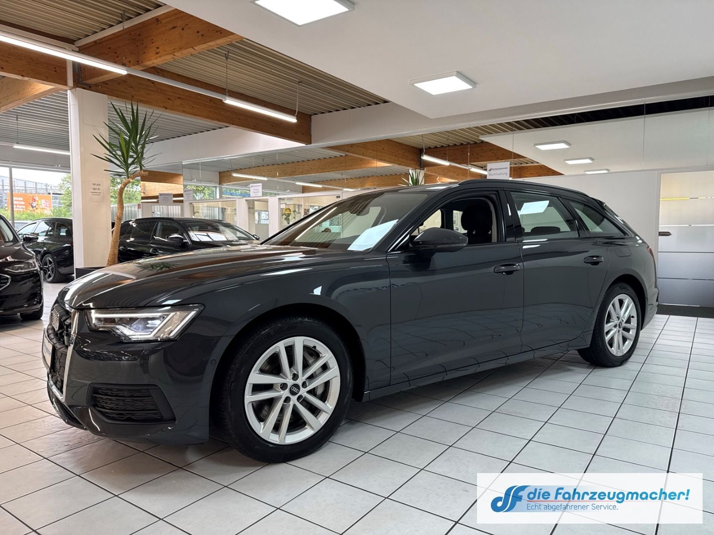 Fahrzeugabbildung Audi A6 Avant 50 TFSI e quattro 2.0 Kamera Digi Cockp