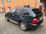BMW X5 3.0i - - BMW X5 mit LPG-Antrieb