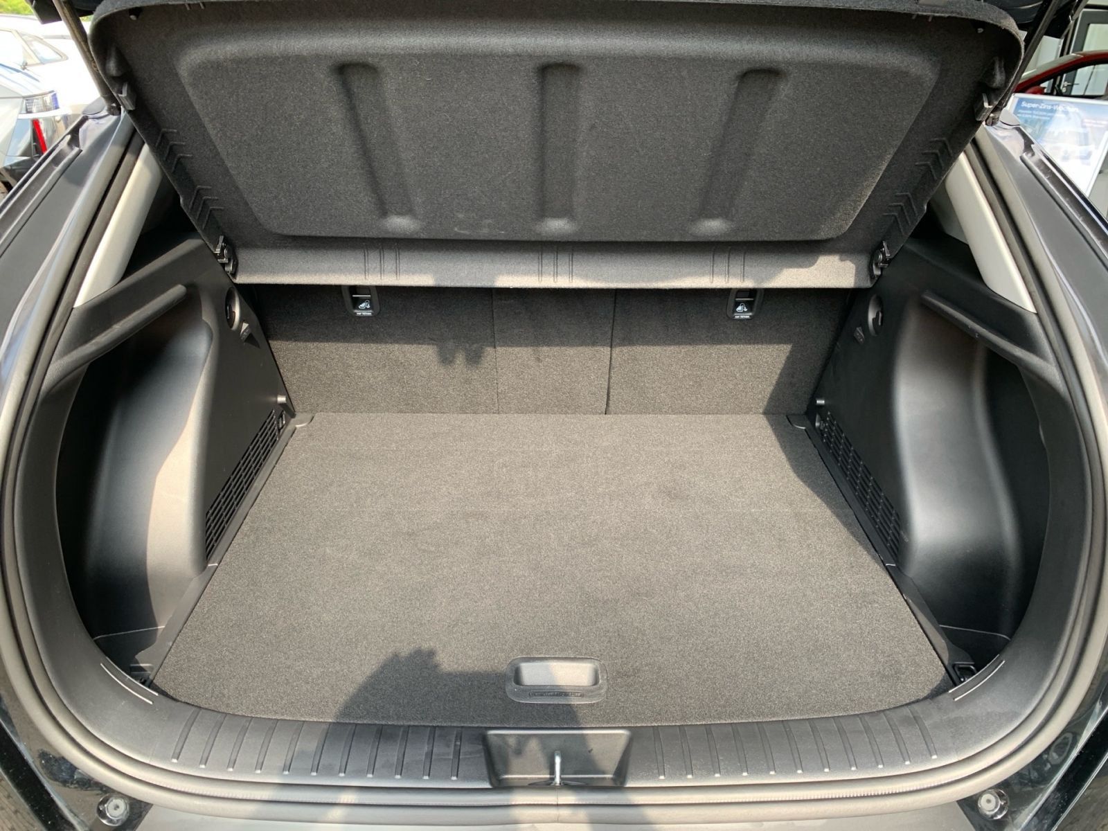 Fahrzeugabbildung Hyundai KONA 1.6 GDI Trend Hybrid Licht Paket