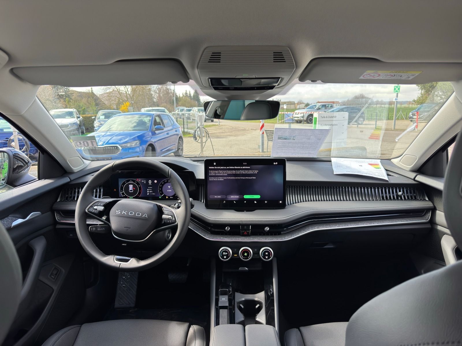 Fahrzeugabbildung SKODA Superb Combi 1.5 TSI*Massage*Head-Up*AHK*360°Cam