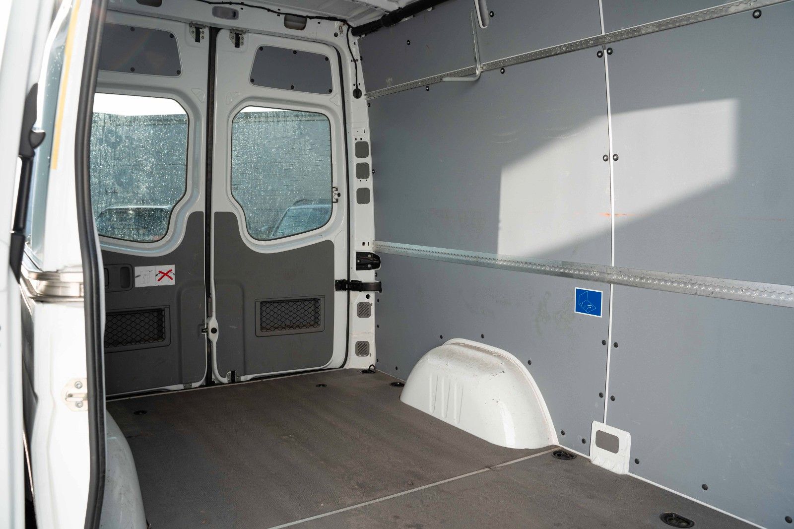 Fahrzeugabbildung Mercedes-Benz SPRINTER II L2H2 KASTEN 216 CDI AHK  KLIMA TEL