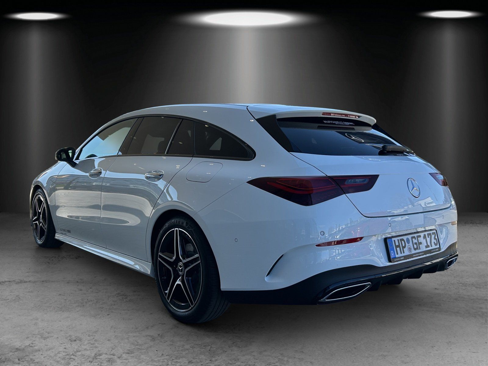 Fahrzeugabbildung Mercedes-Benz CLA 200 d Shooting Brake AMG Distronic PANO 360°