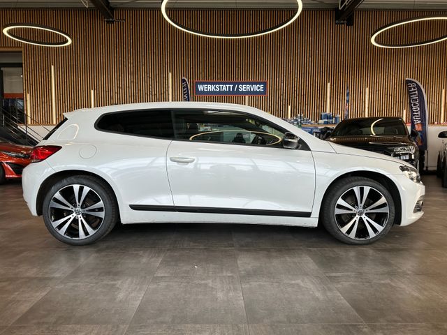 Volkswagen Scirocco *PANORAMA*NAVI*PDC*KLIMA*2-ZONEN*