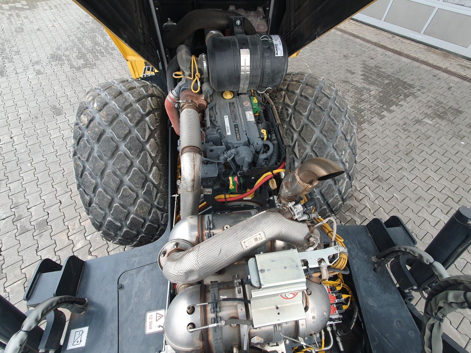 Fahrzeugabbildung BOMAG BW 213 DH / nur 1.087h / Plattenanbauverdicht