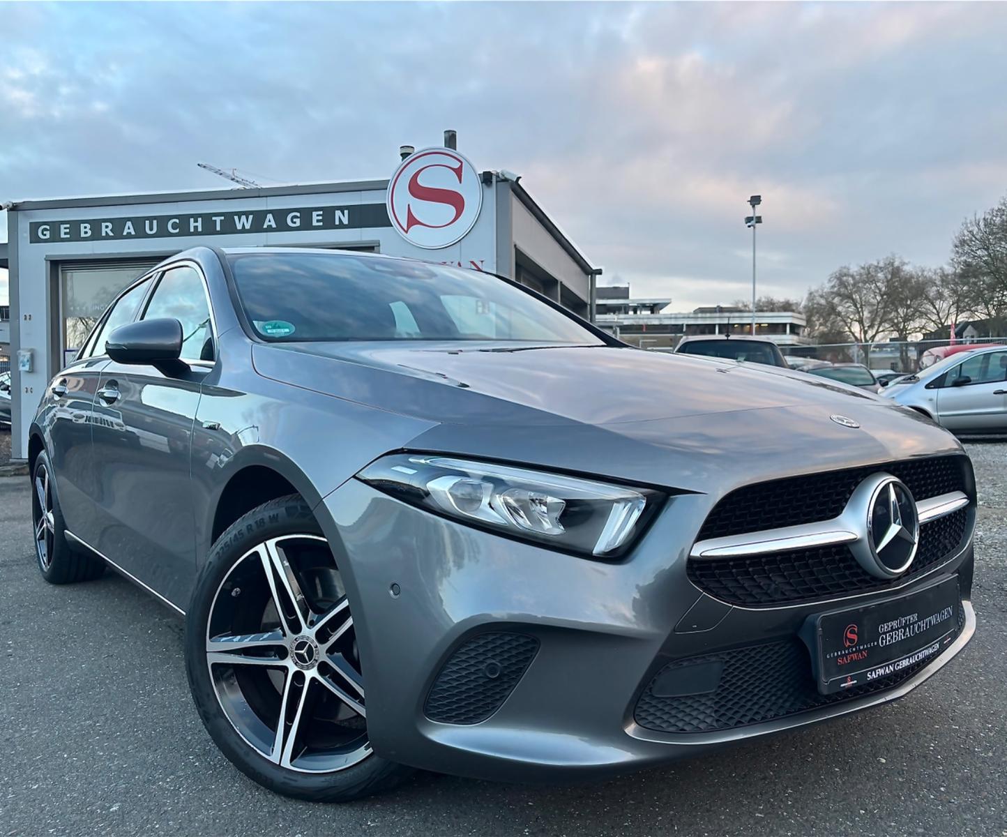 Mercedes-Benz A 250 e Progressive*1HD*RKAM*LED*SITZH*WSCREEN*