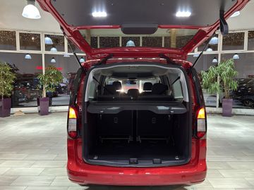 Ford Grand Tourneo Connect PHEV Titanium