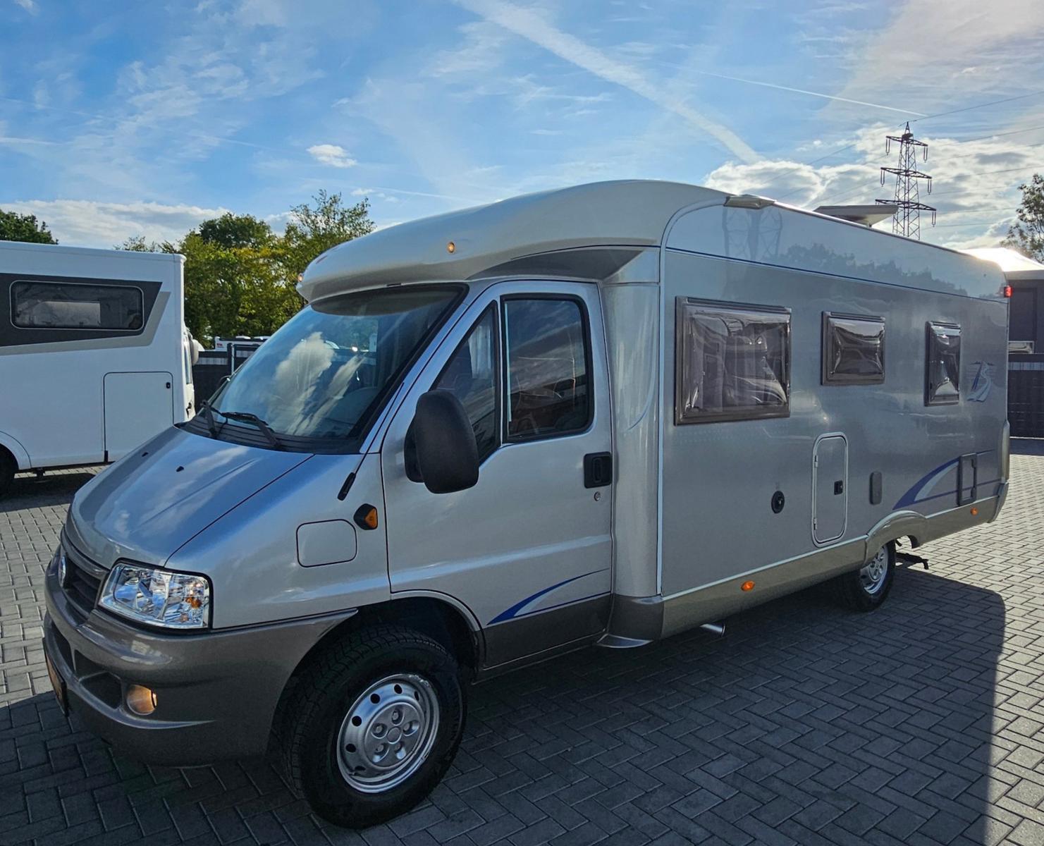 Bürstner T615*2xKlima*5xSOLAR*SATTV*Luffederng*Kamera*AHK