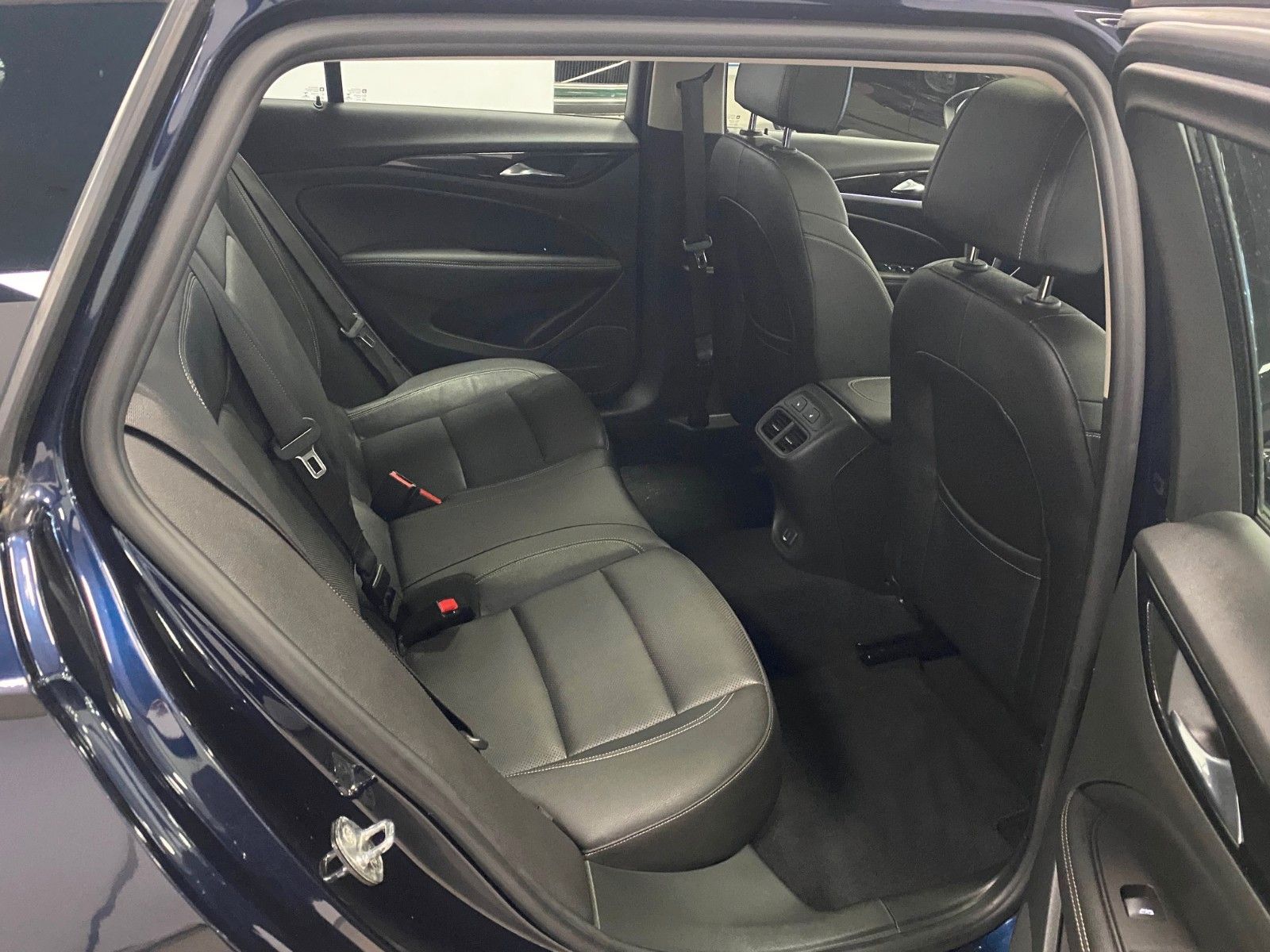 Fahrzeugabbildung Opel Insignia 1.5 Turbo Business Innovation ST+PANORA