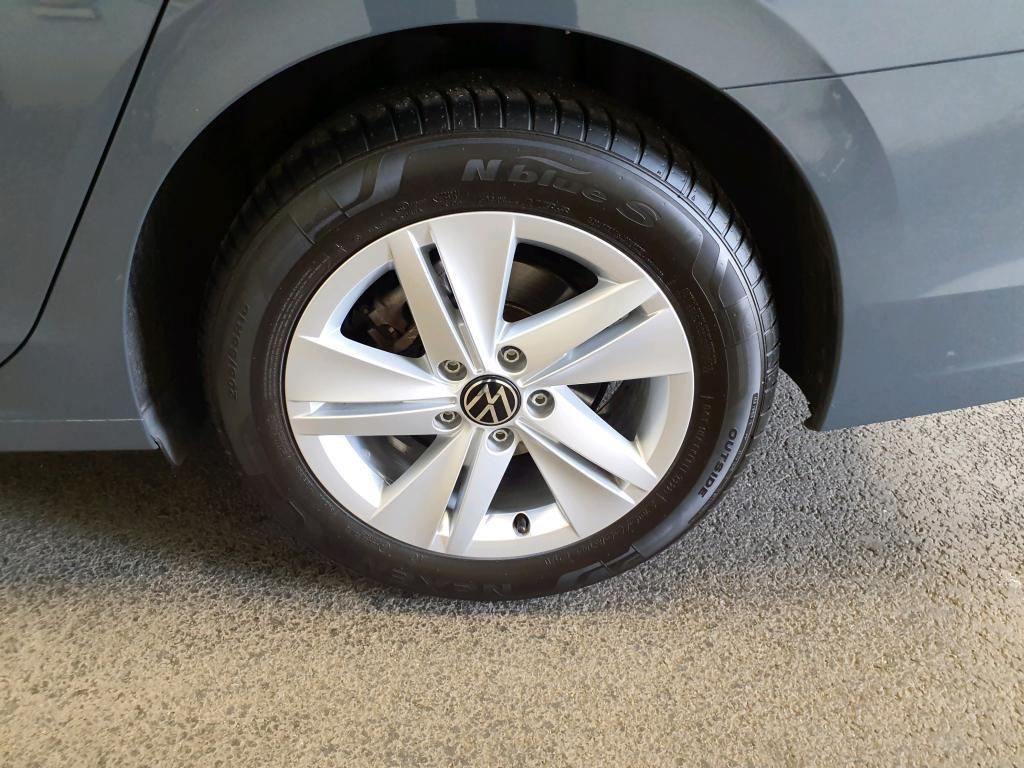 Volkswagen Golf Variant Life 1.5 eTSI Tempo*Nav*PDC*Klima