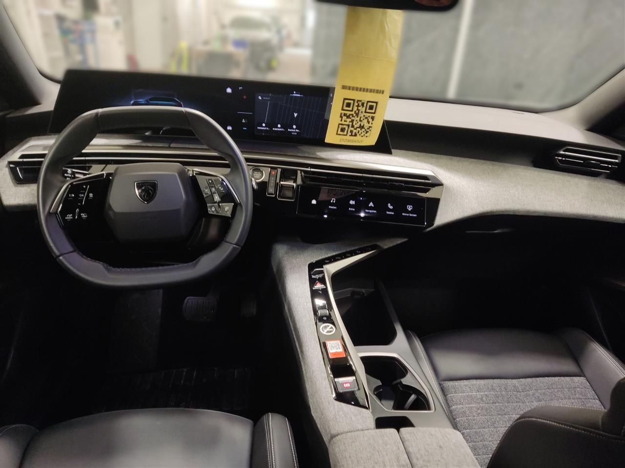 Fahrzeugabbildung Peugeot 5008 Allure Mild Hybrid 145 e-DSC