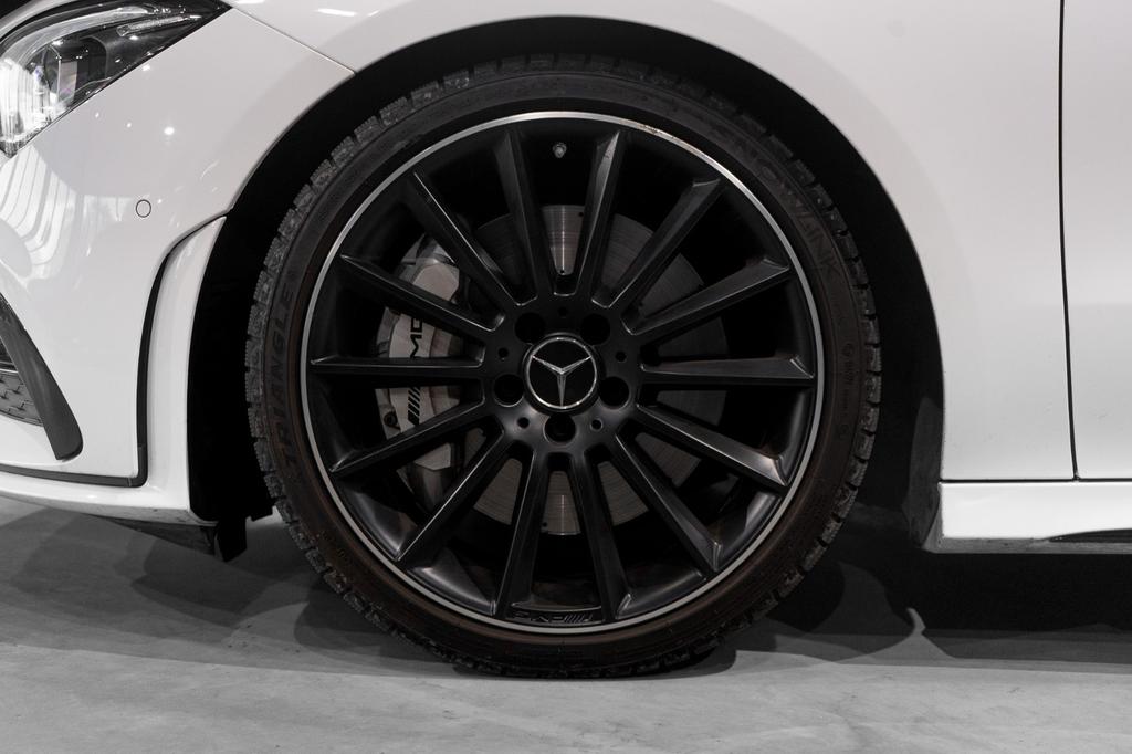 Mercedes-Benz CLA 35 AMG