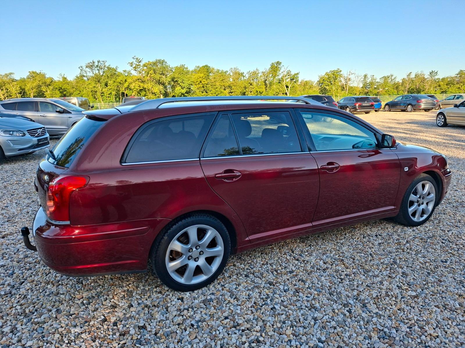 Toyota Avensis 2004 — photo 26