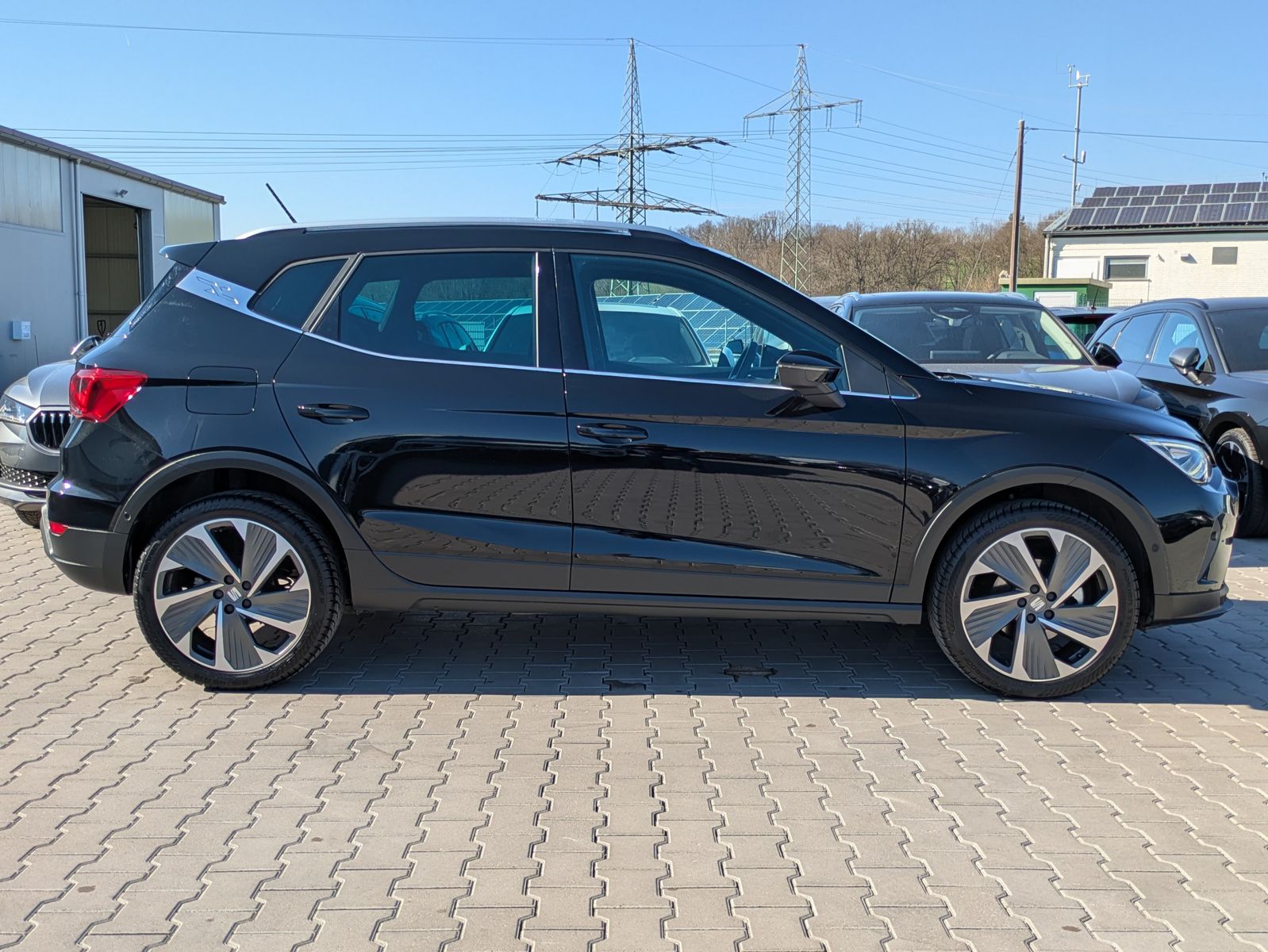 Fahrzeugabbildung SEAT Arona 1.5 TSI FR DSG AHK*ACC*LED*APP*DAB*KAMERA
