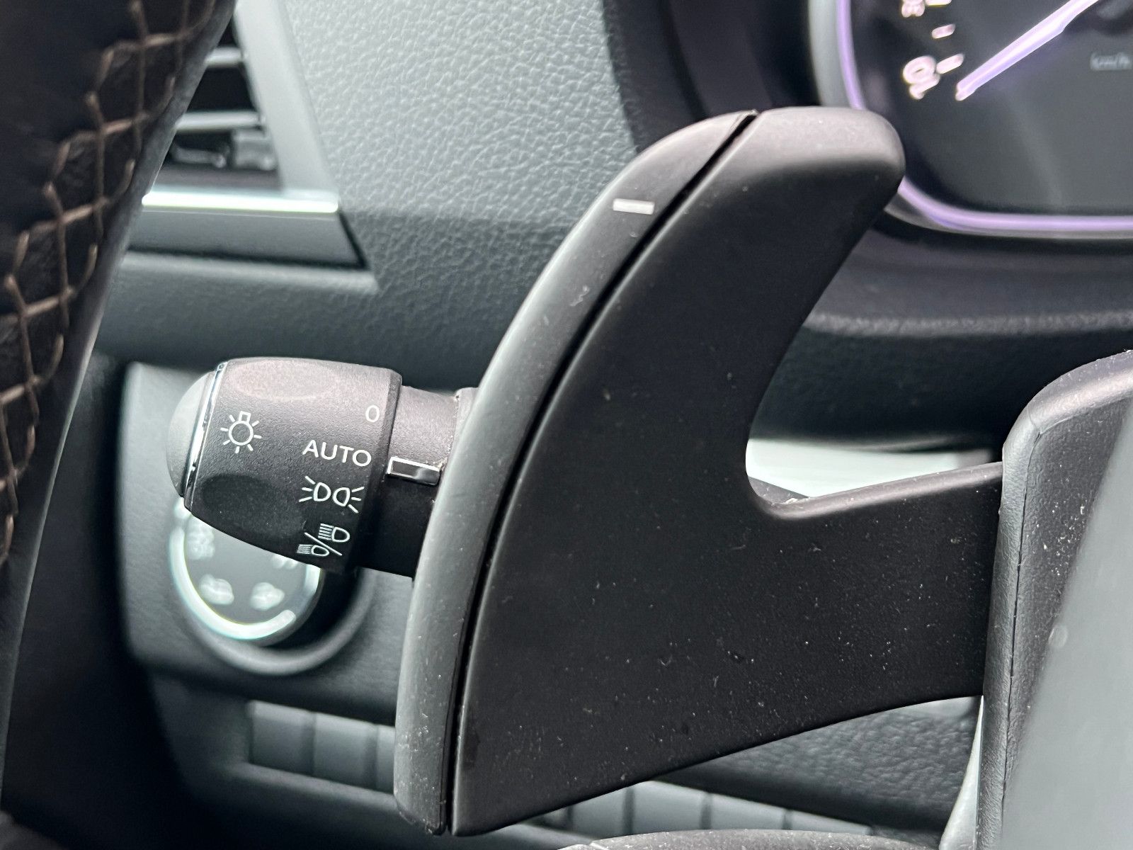 Fahrzeugabbildung Peugeot Traveller Business VIP L2 7-SITZER ABSOLUT VOLL