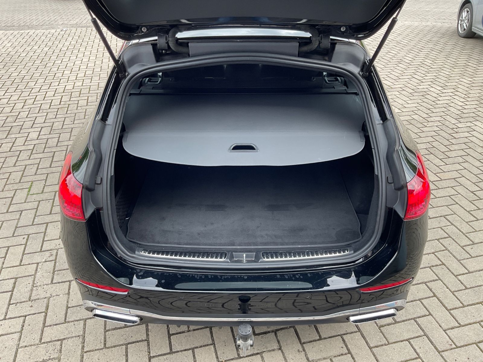 Fahrzeugabbildung Mercedes-Benz C 220 d T AMG Autom.,Navi,LED,Kamera,Carp,AHK