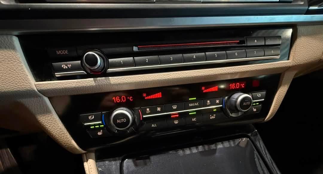 BMW 525 2013 — photo 21