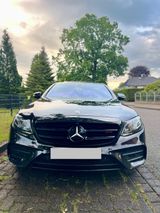 Mercedes-Benz E 220 d AMG Line Autom. AMG Line - Mercedes-Benz E 220 in Hamburg