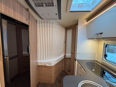 BUERSTNER Lyseo M 660 Harmony Line-Mercedes-Aut.-Dachklima