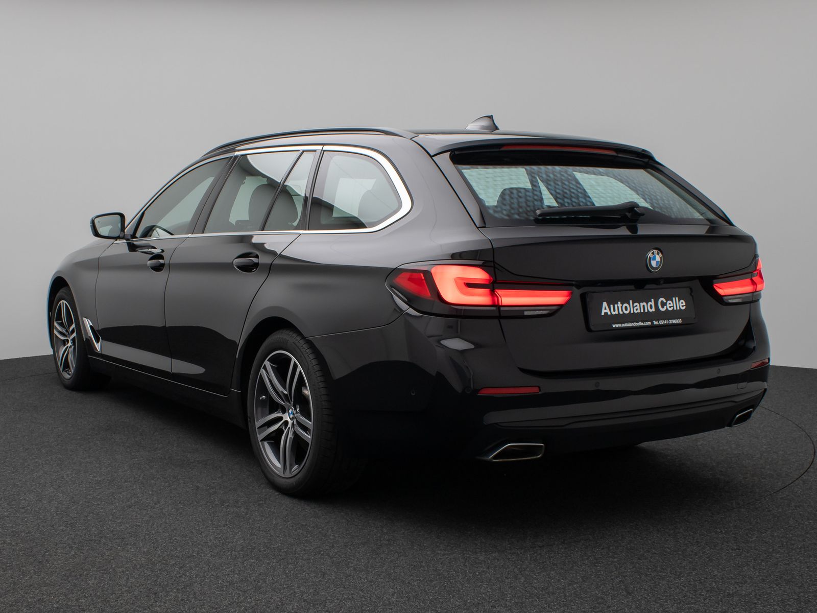 Fahrzeugabbildung BMW 530i xD Panorama Kamera Laser HUD HiFi Komfort