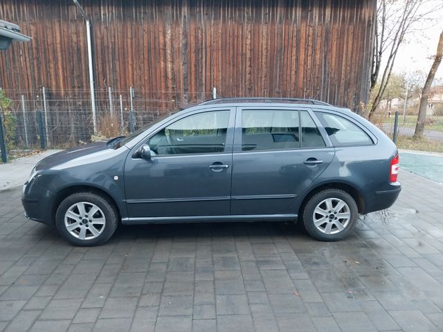 Skoda Fabia Combi 1.4 16V 59 kW Style Edition Styl...