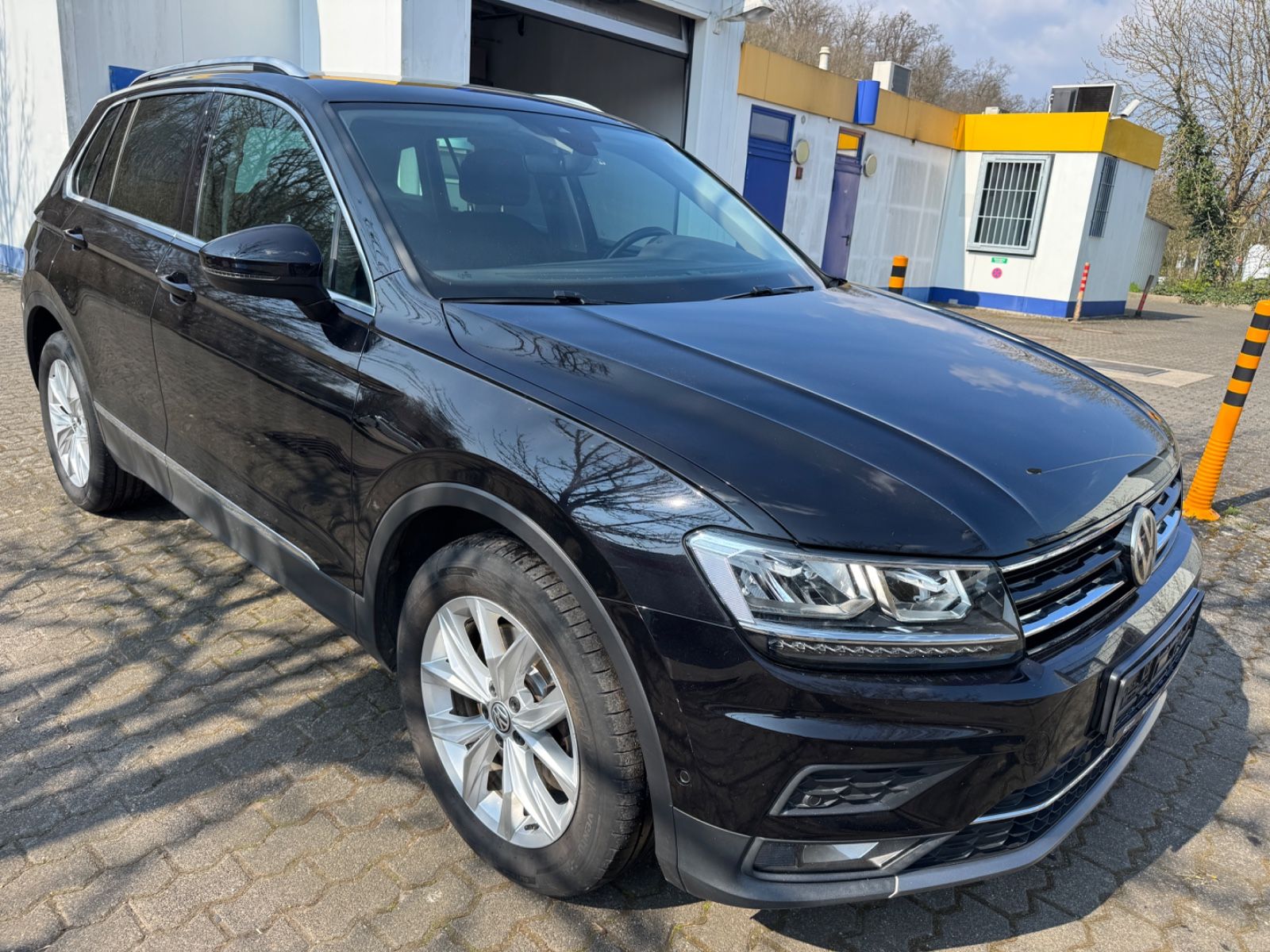 Fahrzeugabbildung Volkswagen Tiguan Highline BMT/Start-Stopp 4Motion LED+Kame