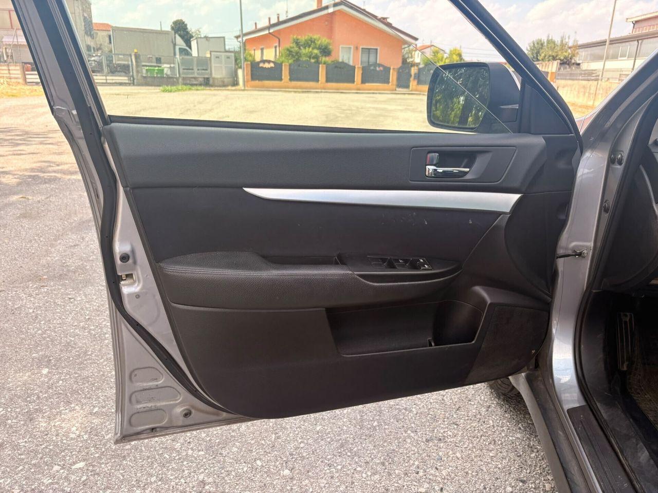 Subaru Outback 2009 — photo 14
