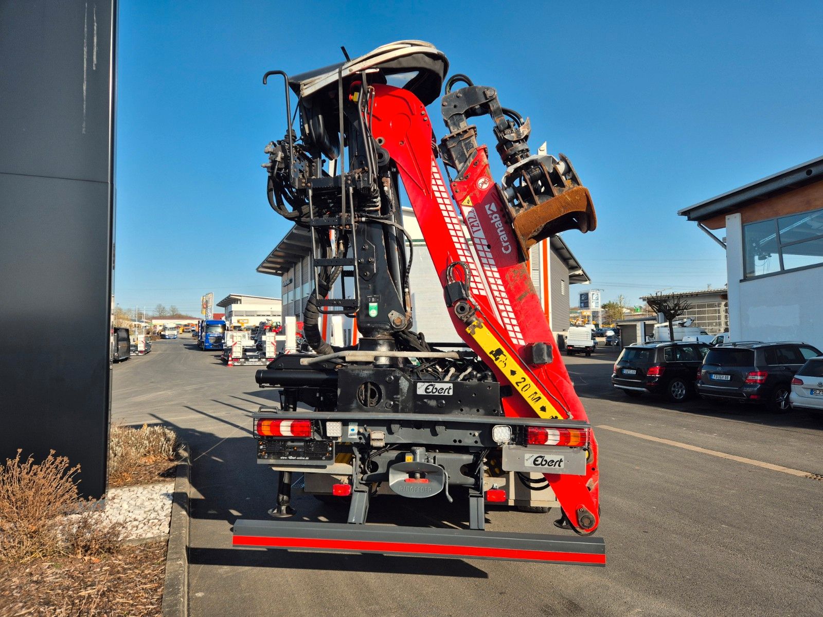 Fahrzeugabbildung Mercedes-Benz Arocs 2751 L 6x2/4 HAD Kurzholz Cranab TZ12.2