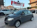 Lancia Ypsilon 1.3 MJT 95 CV Platinum 78000km - Lancia Ypsilon Platinum mit Diesel-Antrieb