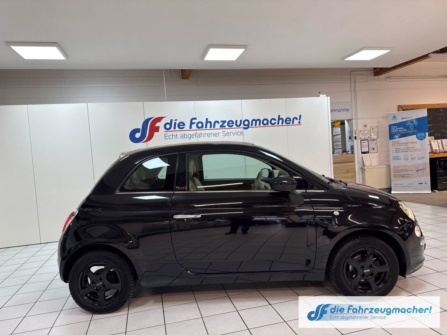 Fahrzeugabbildung Fiat 500 Lounge Faltdach PDC *IM KUNDENAUFTRAG