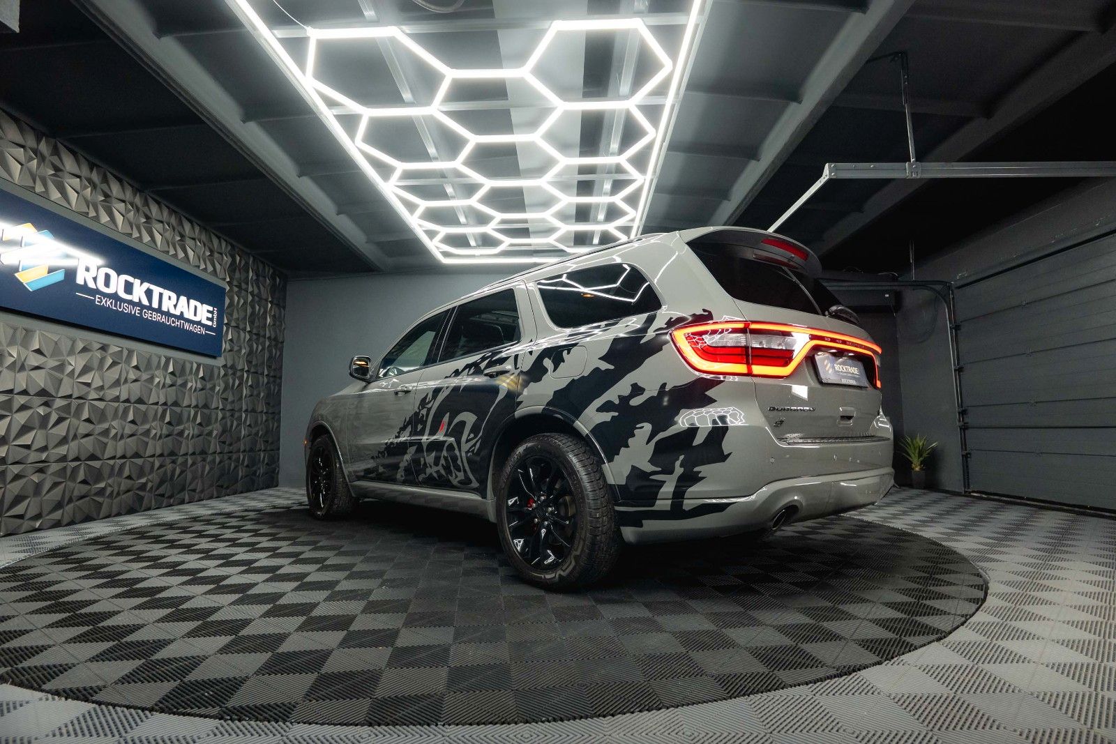 Fahrzeugabbildung Dodge Durango 5.7 V8 R/T SRT STYLE 4x4 Night-Paket ACC