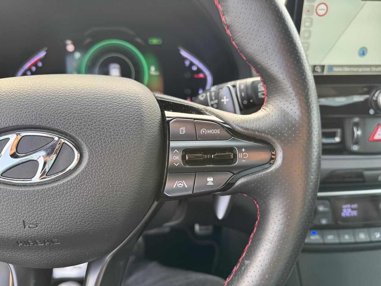 Fahrzeugabbildung Hyundai i30 N-LINE *PANORAMADACH*LED*NAVI*SHZ*LHZ*KAMERA