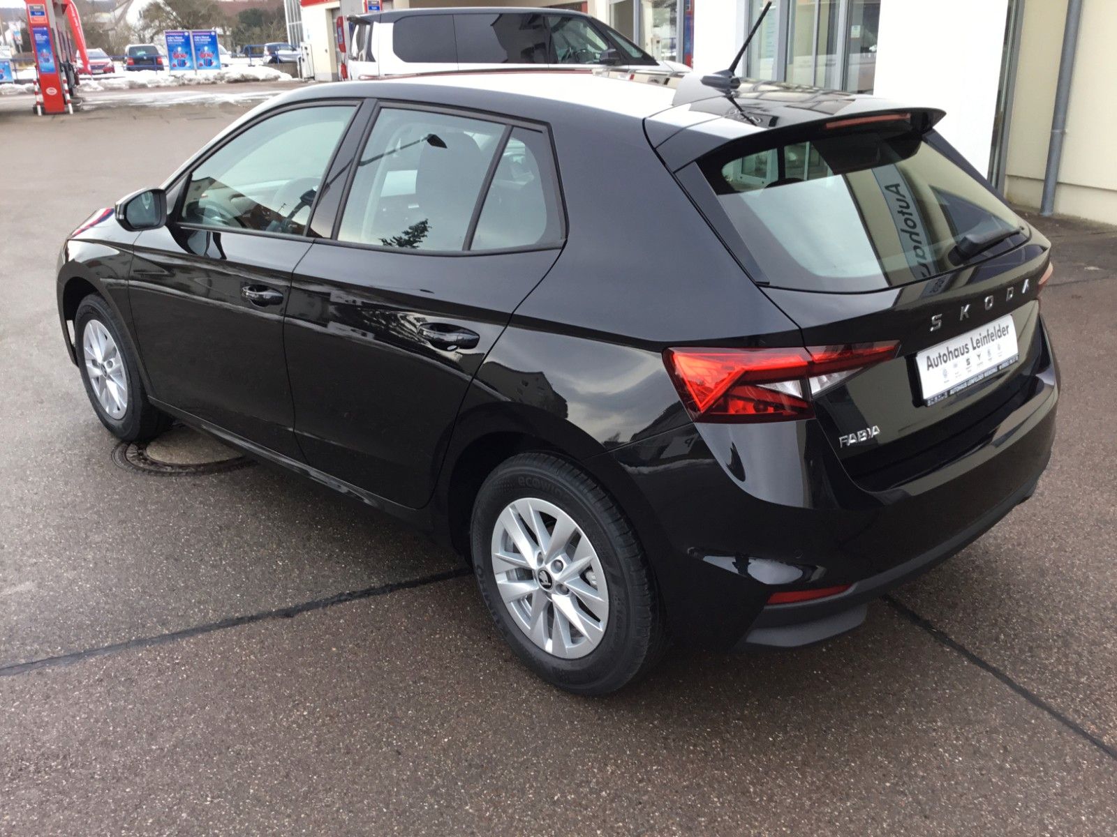 Fahrzeugabbildung SKODA Fabia 1.0l TSI DSG Selection+15"+LED+Sitzheizung