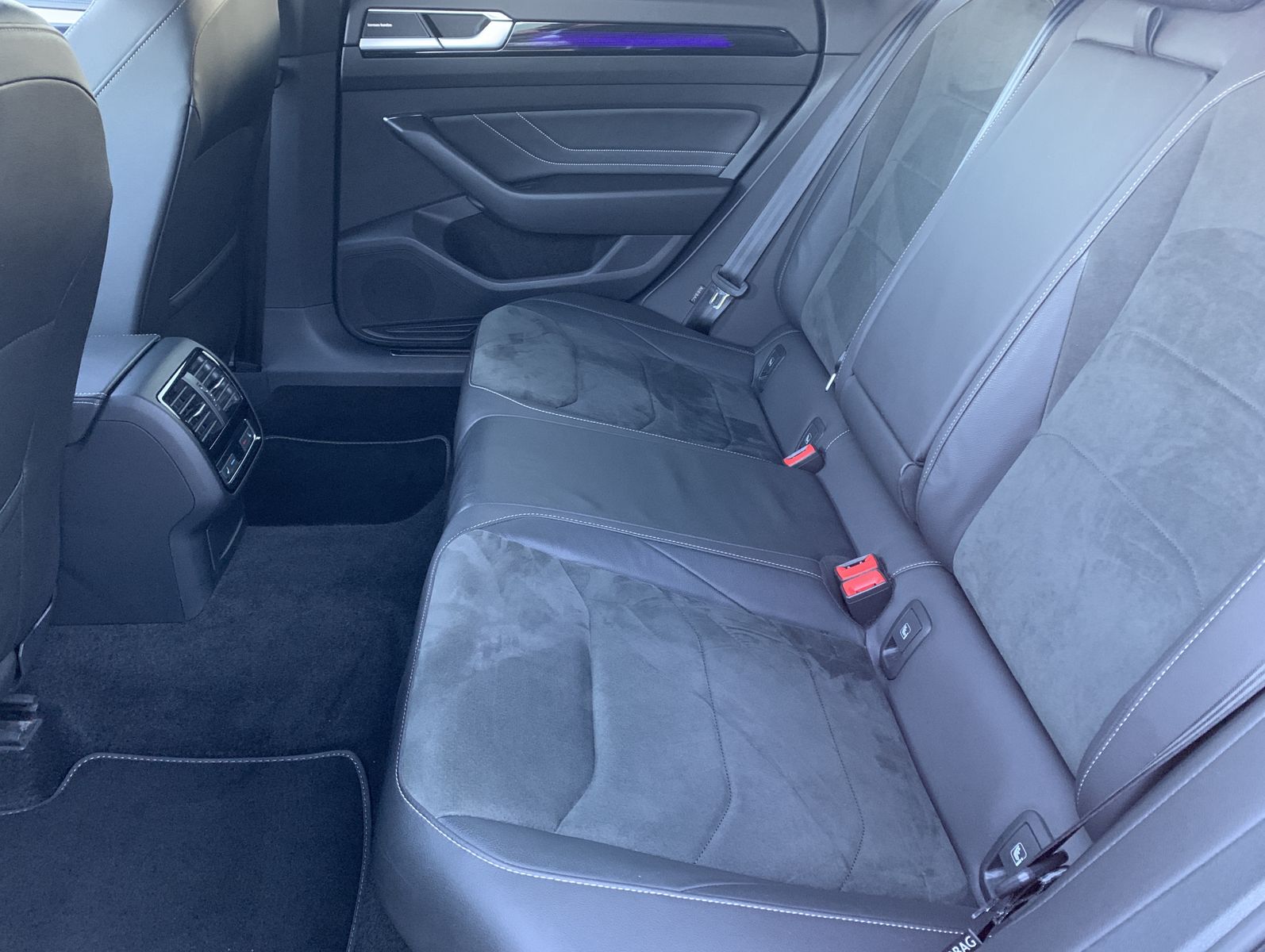 Fahrzeugabbildung Volkswagen Arteon Shooting Brake 2.0 TDI*R-Line*AHK*HeadUp*