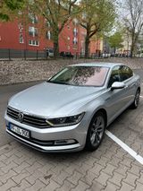 Volkswagen Passat 2.0 TDI SCR 140kW DSG BMT 4MOT Highli... - Volkswagen Passat: 4.0