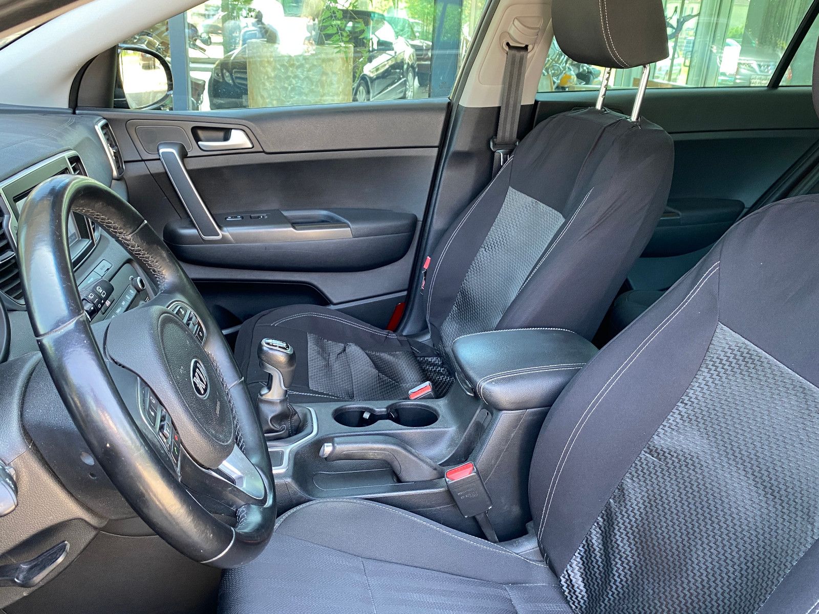 Fahrzeugabbildung Kia Sportage  2WD