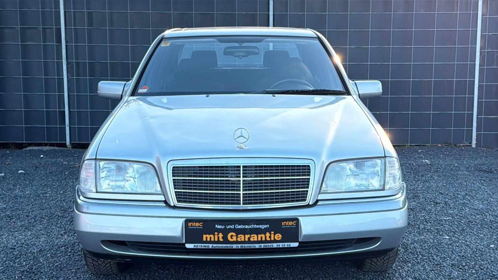 Mercedes-Benz C 180