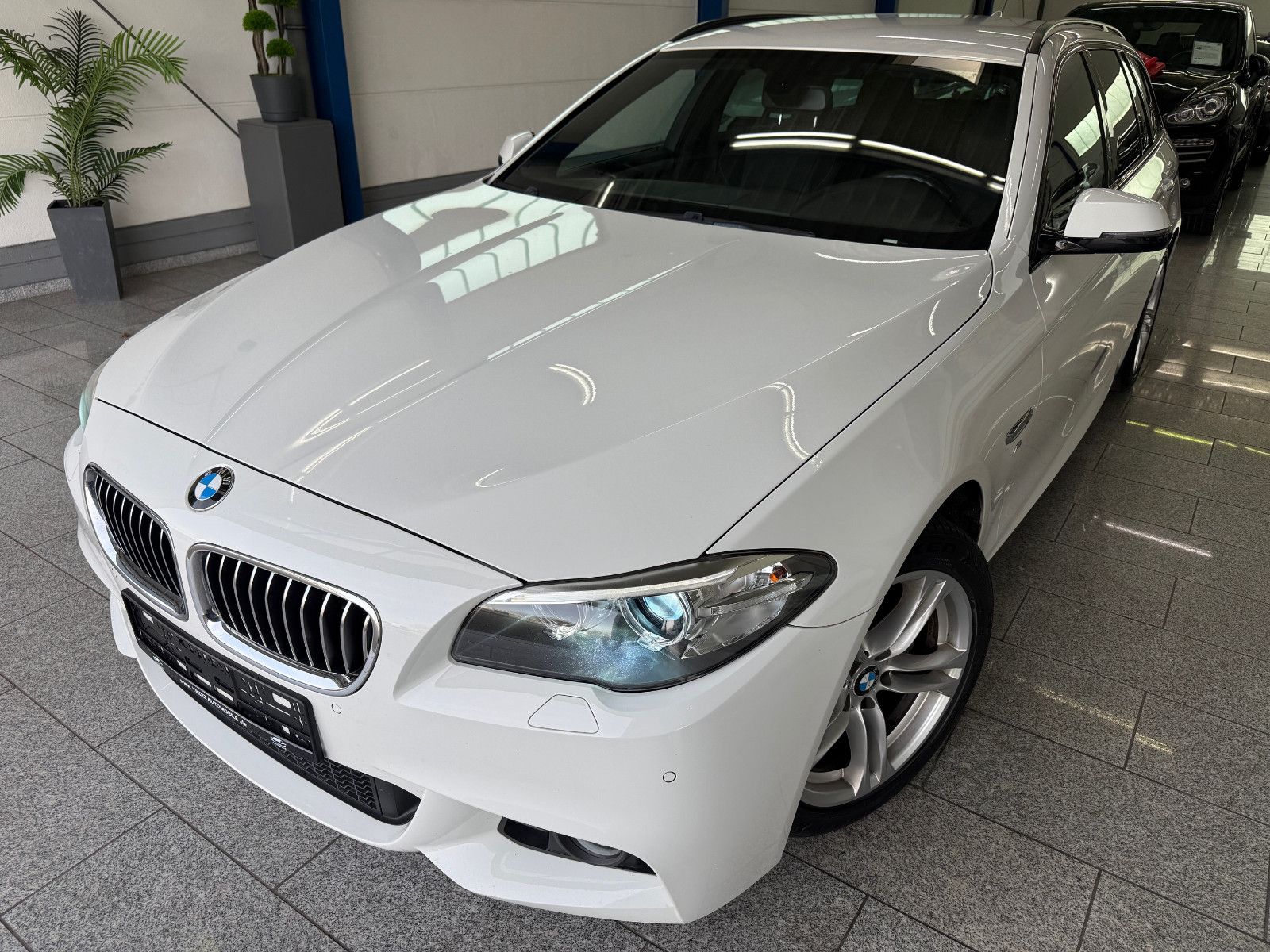 BMW 520 d xDrive*M-SPORT*AUTOM*NAVI*BI-XEN*LED*ALCAN