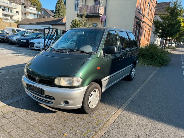 Nissan Serena 1.6 Magic 8Sitzer Klima