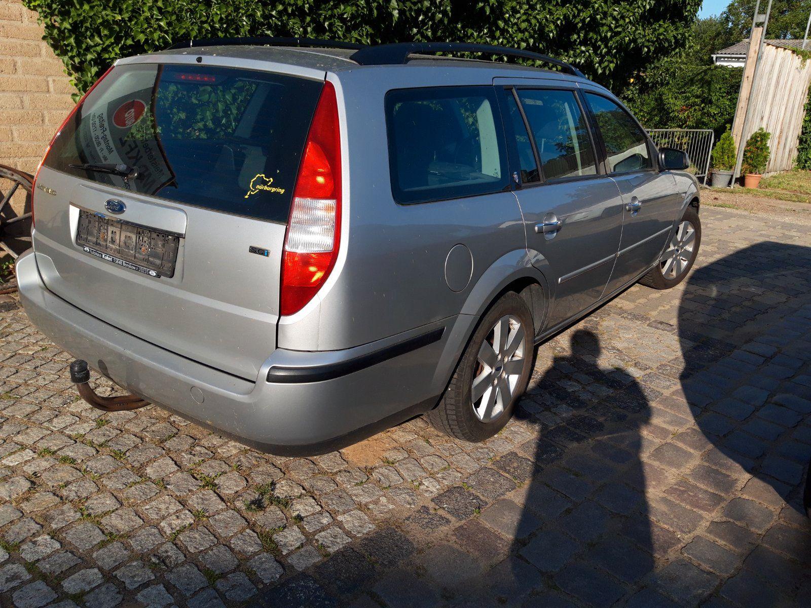Ford Mondeo 2004 — салон