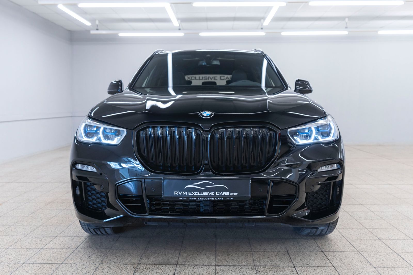 Fahrzeugabbildung BMW X5 xDrive40i M-Sportpaket HUD 360° H&K LED PDC